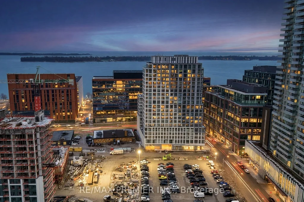 3-bedroom condo apartment for sale in Toronto — 332 - 15 Richardson Street (Photo 1)