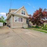 5-bedroom fourplex home for sale in Niagara — 33 Fitzgerald Street (Photo 2)