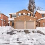 4-bedroom detached home for sale in Peel — 33 Groveland Crescent (Photo 2)