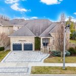 3-bedroom detached home for sale in Halton — 3409 Liptay Avenue (Photo 2)