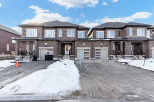 3-bedroom att/row/townhouse for rent in Wasaga Beach — 34 Autumn Drive