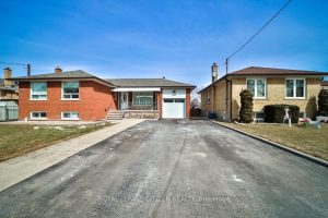 3-bedroom detached home for sale in Toronto — 34 Belleglade Court