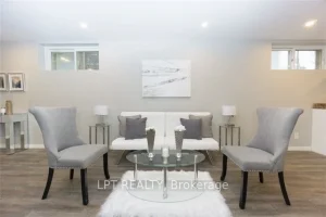 2-bedroom detached home for rent in Oshawa — 358 Adelaide Avenue S