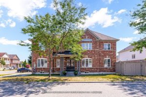 4-bedroom detached home for sale in Durham — 35 Elliottglen Drive