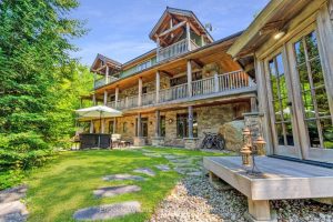 4-bedroom detached home for sale in Whitestone — 35 Shakell Road