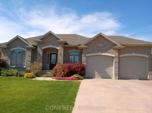 4-bedroom detached home for sale in Middlesex — 35 Tanya Drive