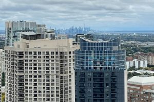 1-bedroom condo apartment for rent in Mississauga — 3610 - 510 Curran Place