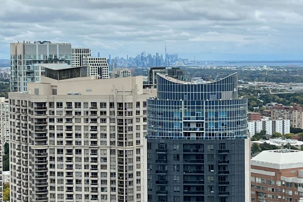 1-bedroom condo apartment for rent in Mississauga — 3610 - 510 Curran Place (Photo 1)