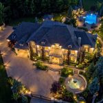 5-bedroom detached home for sale in York — 36 Waymar Heights Boulevard (Photo 3)
