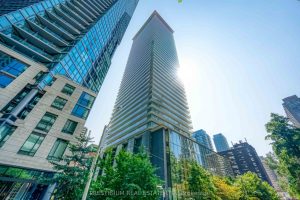 2-bedroom condo apartment for sale in Toronto — 3704 - 33 Charles Street E