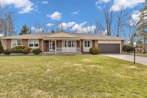 3-bedroom detached home for sale in Middlesex — 370 Station Street