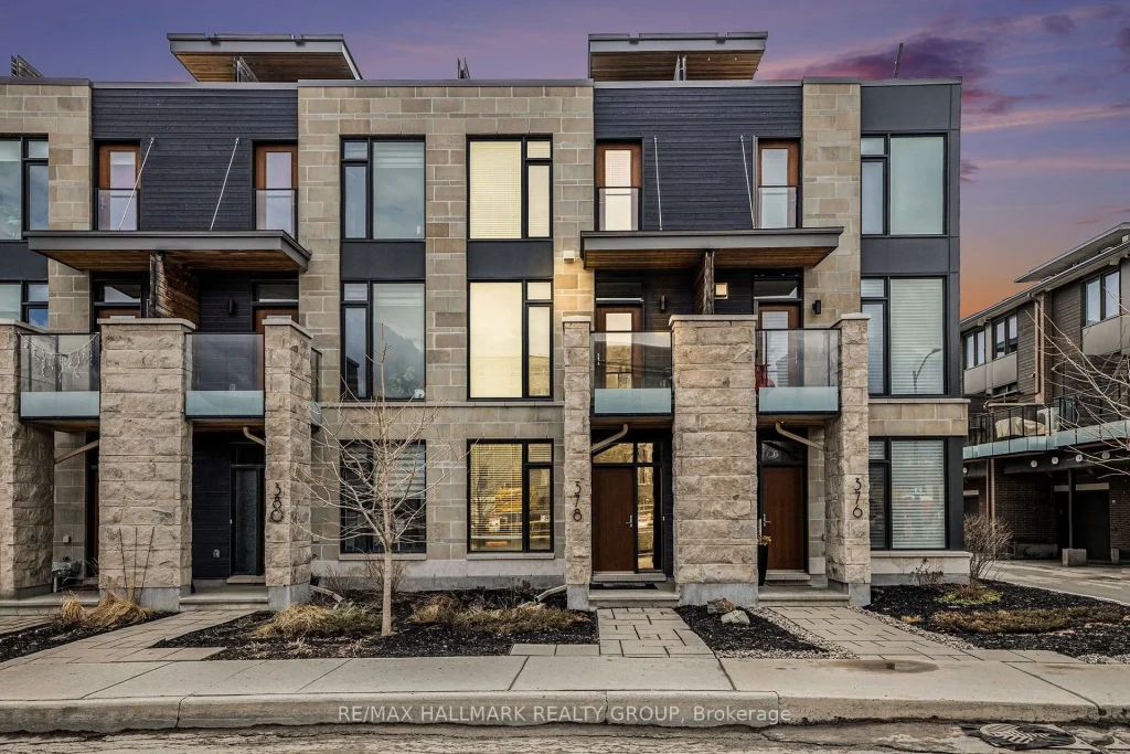 2-bedroom att/row/townhouse for sale in Ottawa — 378 Deschâtelets Avenue (Photo 1)