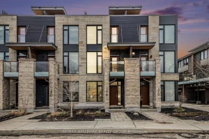 2-bedroom att/row/townhouse for sale in Ottawa — 378 Deschâtelets Avenue