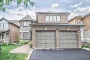 4-bedroom detached home for sale in Peel — 37 Bobcat Street