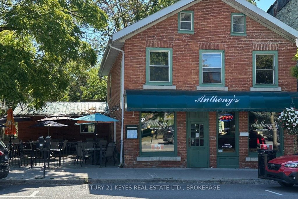 Studio sale of business home for sale in Gananoque — 37 King Street E (Photo 1)
