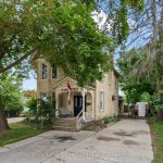5-bedroom single family residence home for sale in Minto — 37 Lorne Street W (Photo 3)