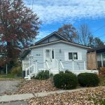 3-bedroom detached home for sale in Niagara — 3828 Roxborough Avenue (Photo 1)