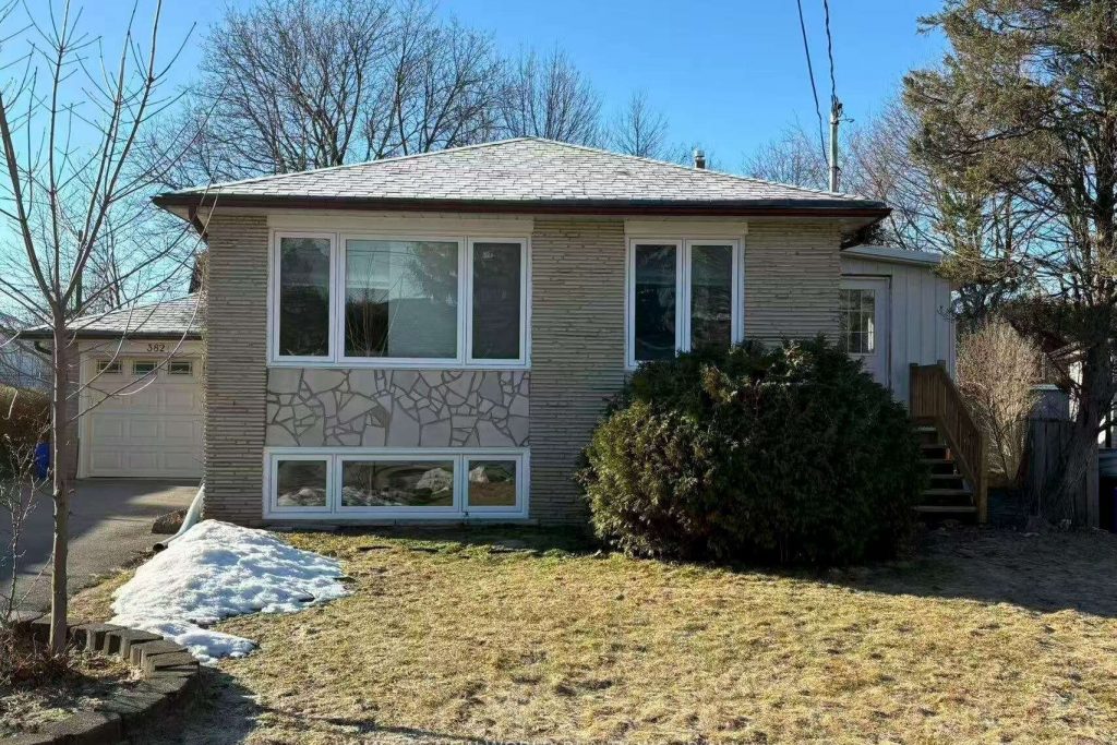 2-bedroom detached home for rent in Richmond Hill — 382 Allgood Street (Photo 1)