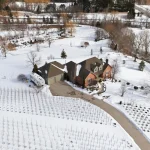 Studio farm home for sale in Hamilton — 383 Parkside Drive (Photo 4)