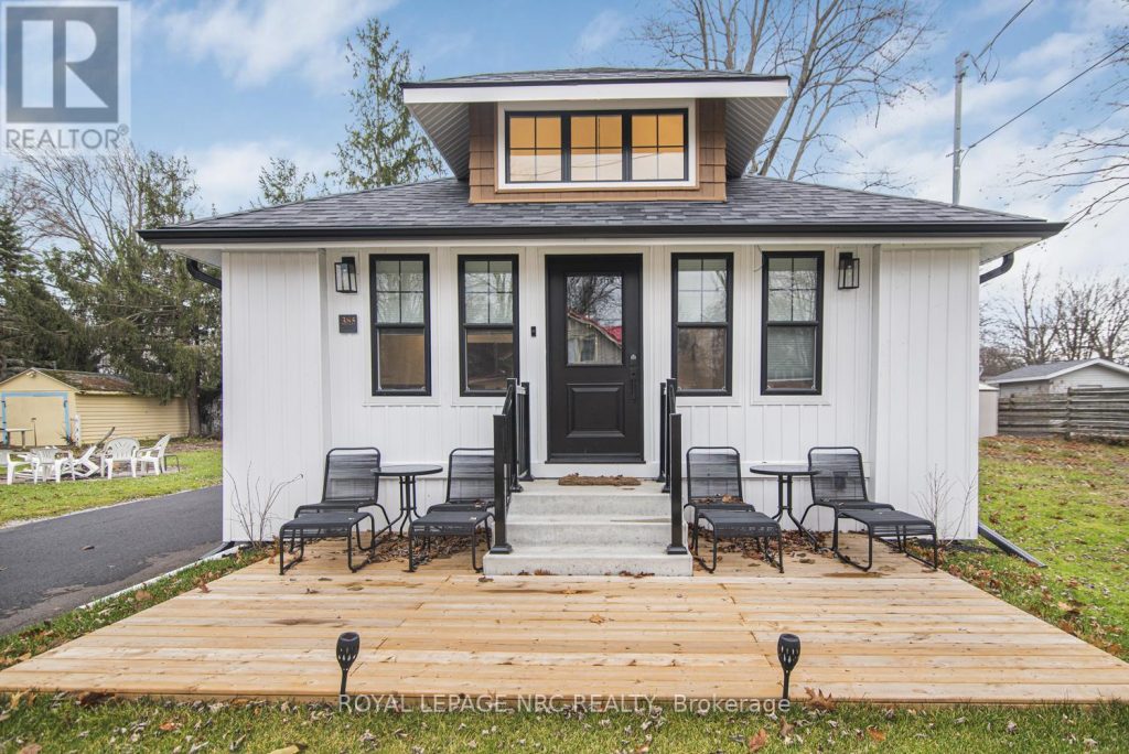 3-bedroom home for sale in Port Colborne — 385 Westwood Avenue (Photo 1)