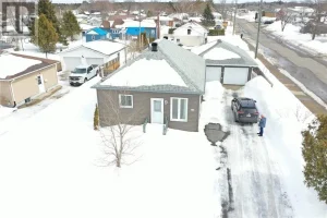 4-bedroom home for sale in Espanola — 386 Appleford Street