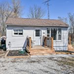 3-bedroom detached home for sale in Hamilton — 39 Eastwood Street (Photo 3)