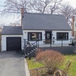 3-bedroom single family residence home for sale in Stoney Creek — 39 Regis Court (Photo 5)
