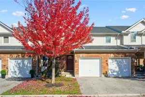 3-bedroom row / townhouse for sale in Wellington — 3 - 151 Clairfields Drive