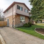 3-bedroom condo townhouse for sale in Middlesex — 3 - 3045 Springmeadow Road (Photo 3)
