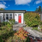 2-bedroom home for sale in Hamilton — 3 - 337 Beach Boulevard (Photo 3)