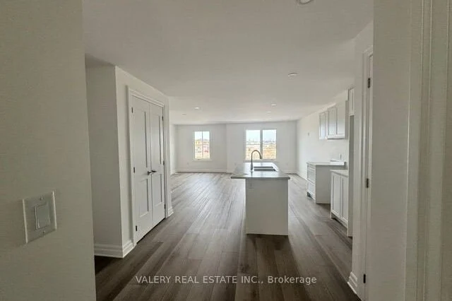 2-bedroom att/row/townhouse for rent in Niagara Falls — 3 - Upper - 7489 Marvel Drive (Photo 1)