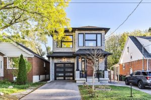 4-bedroom detached home for sale in Toronto — 3 Holmstead Avenue