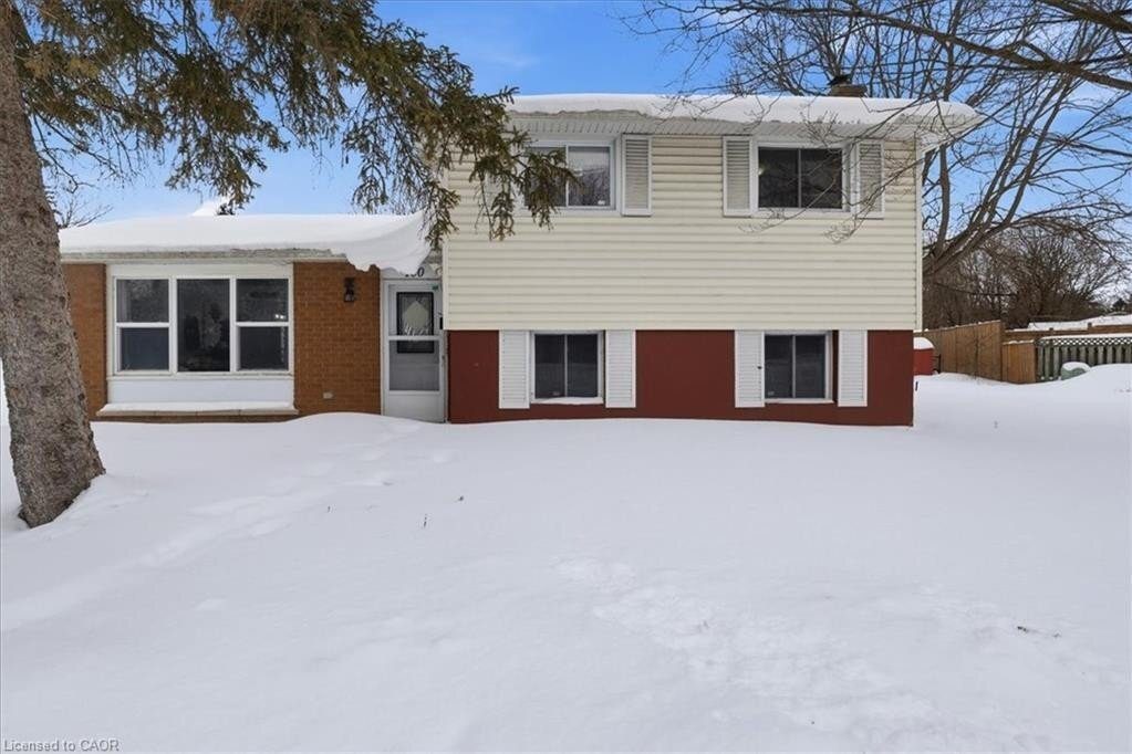 3-bedroom home for sale in Kitchener — 400 Midwood Crescent (Photo 1)