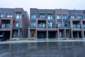 3-bedroom condo townhouse for sale in Durham — 401 - 1865 Pickering Parkway
