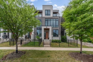 3-bedroom att/row/townhouse for sale in York — 40 Crimson Forest Drive