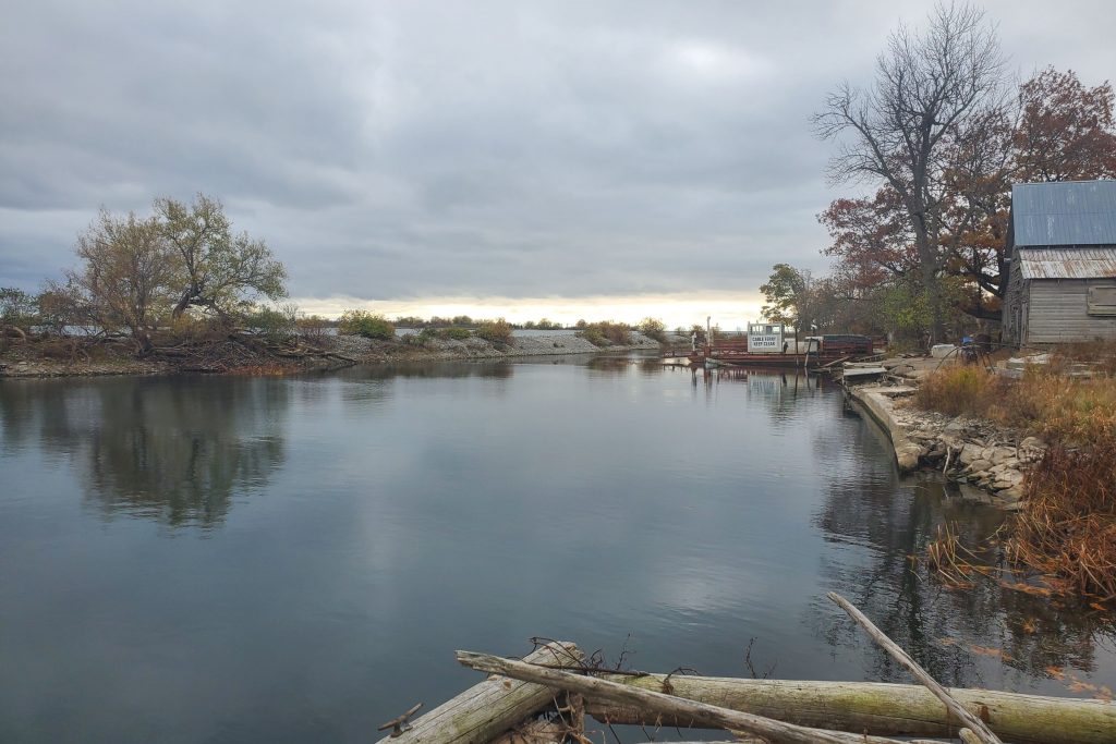 Studio vacant land home for sale in Frontenac Islands — 40 Fisherman's Cove Lane (Photo 1)