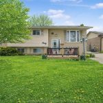 3-bedroom home for sale in Chatham — 40 Thornhill Crescent (Photo 1)