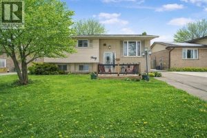 3-bedroom home for sale in Chatham — 40 Thornhill Crescent