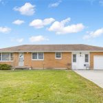 3-bedroom home for sale in Chatham — 40 Thornhill Crescent (Photo 3)
