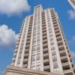 1-bedroom condo apartment for sale in Toronto — 411 - 18 Concorde Place (Photo 5)