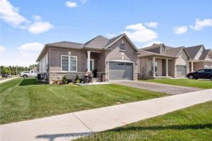 2-bedroom detached home for sale in Niagara — 412 Hummel Crescent