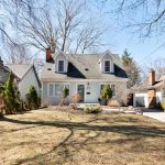 3-bedroom detached home for sale in Middlesex — 417 Byron Boulevard (Photo 2)