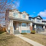 3-bedroom detached home for sale in Middlesex — 417 Byron Boulevard (Photo 3)
