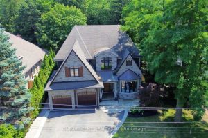 4-bedroom detached home for sale in Halton — 4180 Lakeshore Road