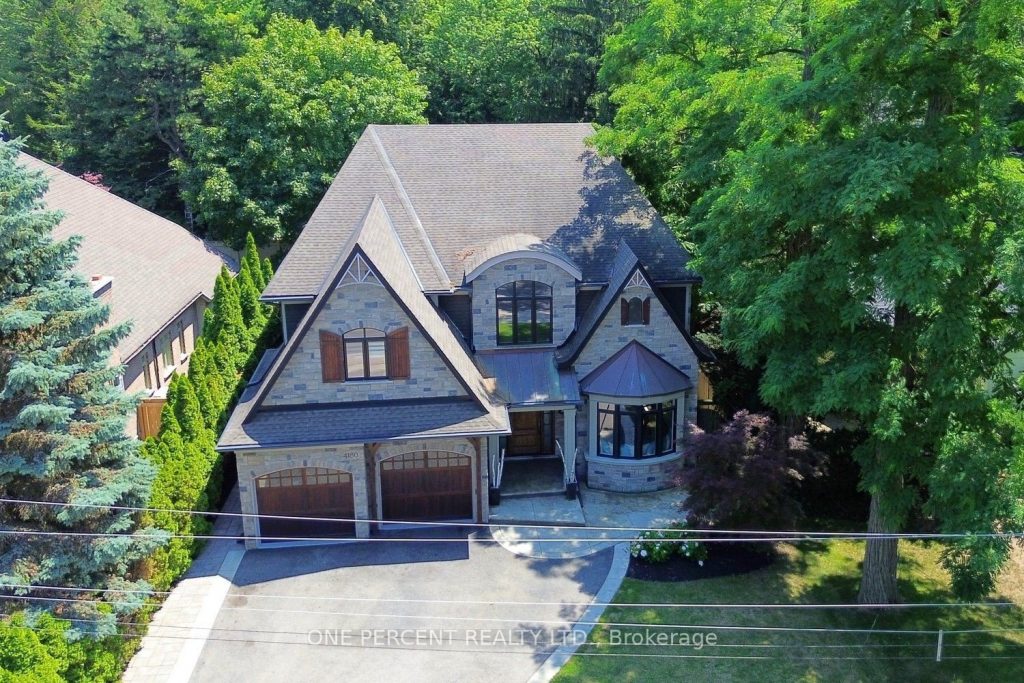 4-bedroom detached home for sale in Halton — 4180 Lakeshore Road (Photo 1)