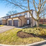 3-bedroom condo townhouse for sale in Hamilton — 41 - 33 Rochelle Avenue (Photo 3)