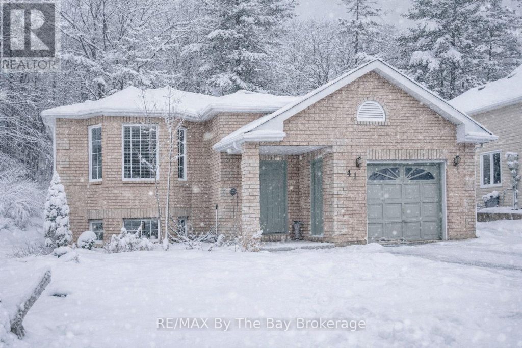 5-bedroom home for sale in Wasaga Beach — 41 Wesley Avenue (Photo 1)