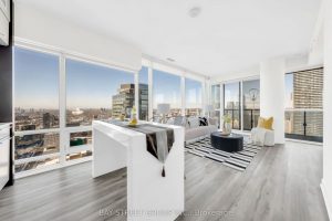 2-bedroom condo apartment for sale in Toronto — 4204 - 15 Grenville Street