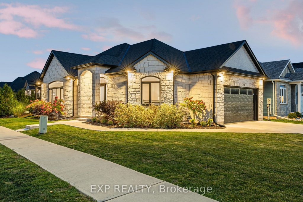 3-bedroom detached home for sale in Fort Erie — 4242 Village Creek Drive (Photo 1)