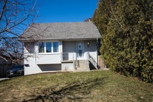 3-bedroom detached home for rent in Toronto — 42 Sunray Crescent